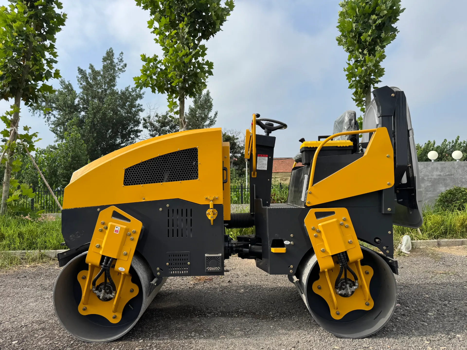 MR35 Rodillo Compactador 3.5T Tándem